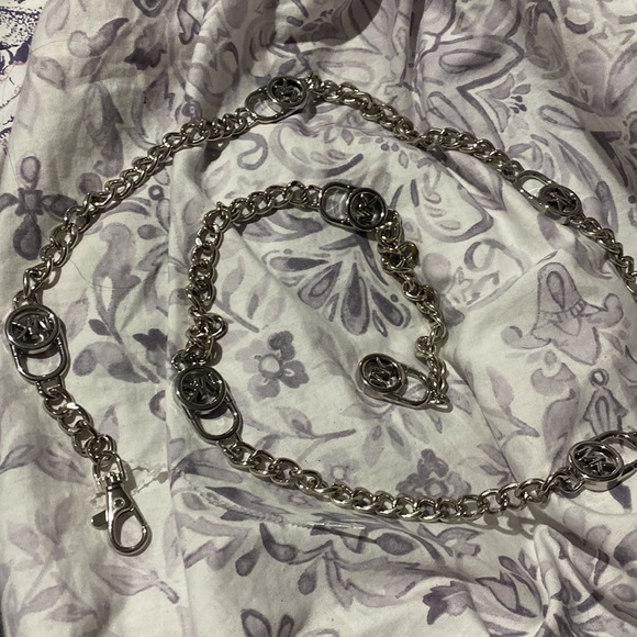 MK chained belt - Picture 3 of 3